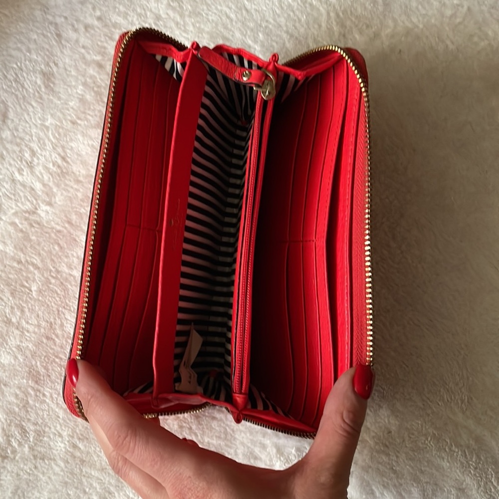 Kate Spade Wallet - Picture 3 of 4